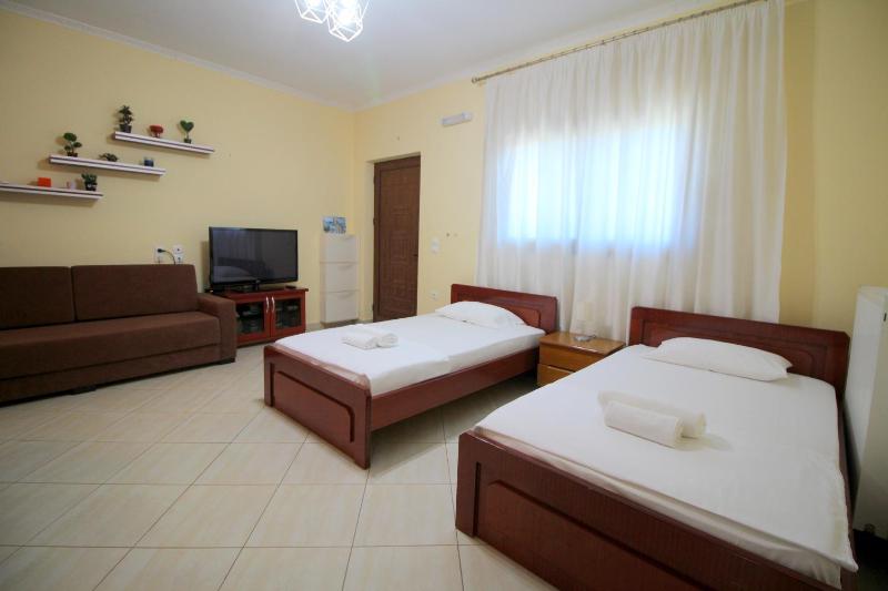 Ksamil City Center Villa - image 12