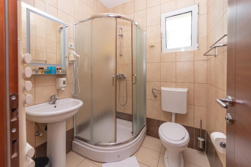 Twin Room with Sea View image 1