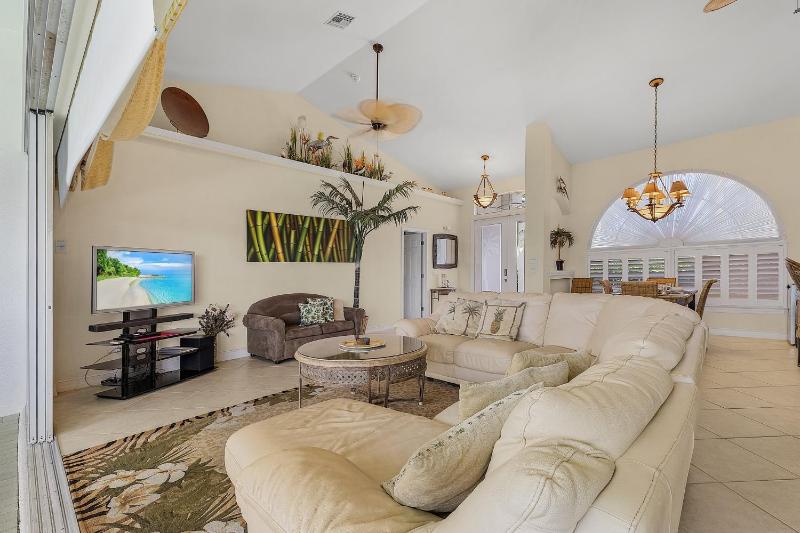 Island House SW Cape - waterfront private home locally owned & managed fair & honest pricing - image 9
