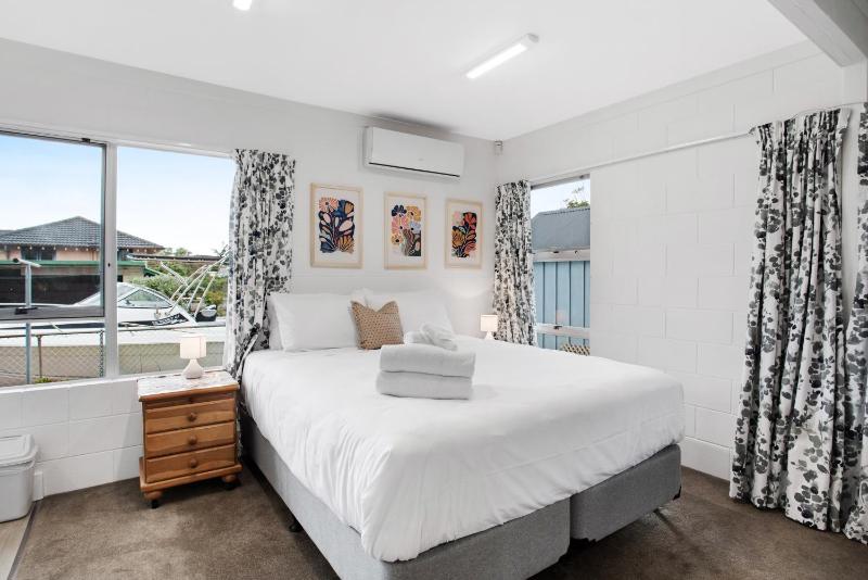Seaside Escape is close to the beach - image 14