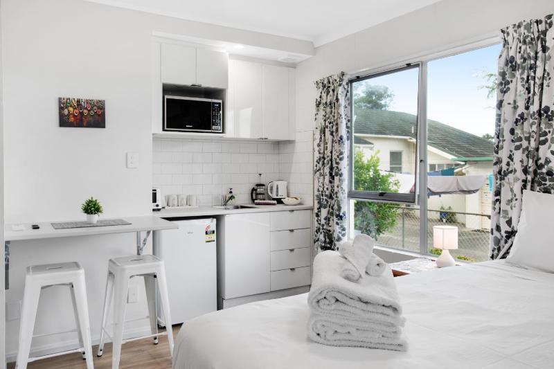 Seaside Escape is close to the beach - image 12