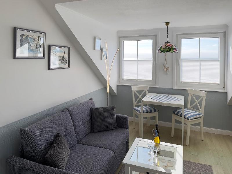 Apartment with Sea View image 1
