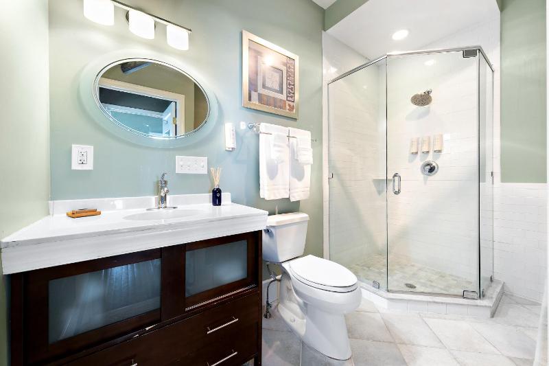 King Suite with Sea View image 3