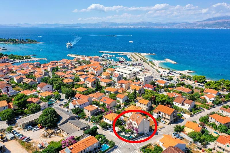 Family-friendly apartments with swimming pool Supetar Brac - 12893 - image 28