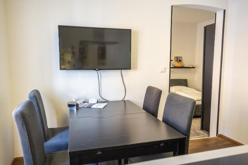 Deluxe Apartment image 3