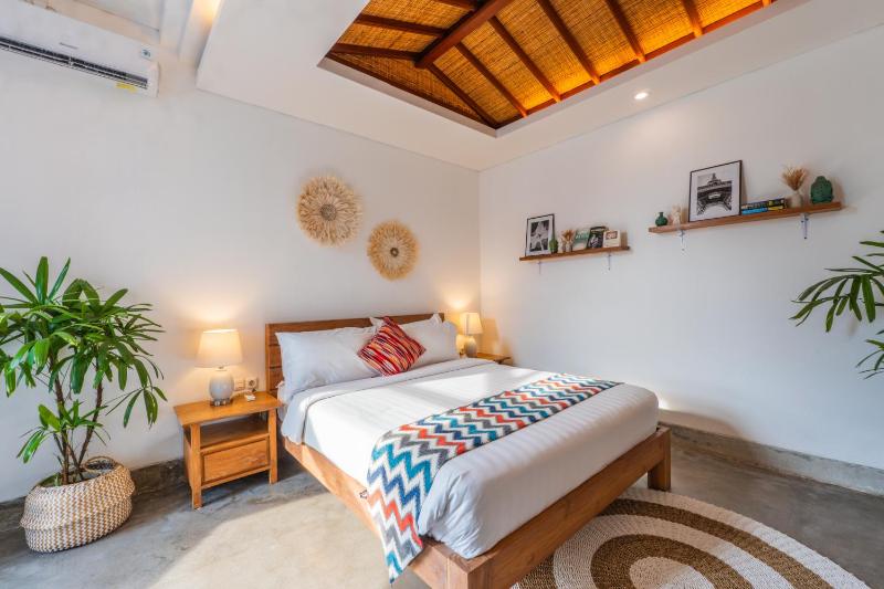 Canggu Escape Villa By Island Escape - image 2