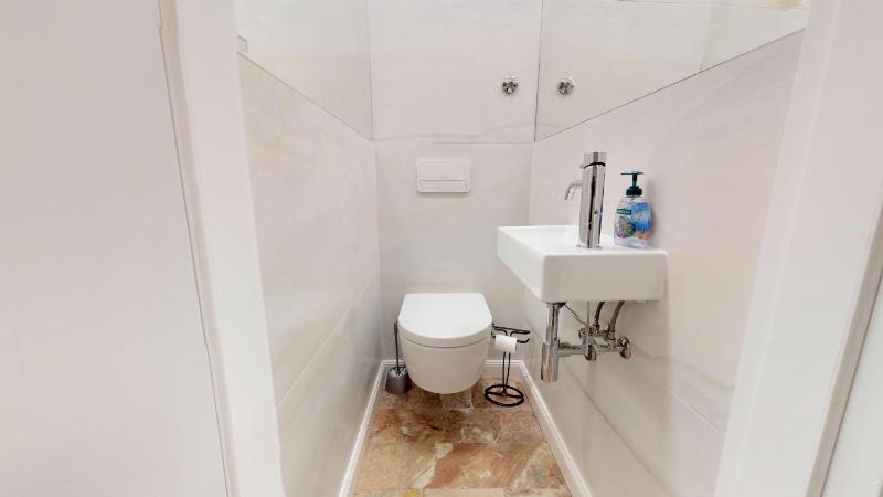 17 Ljubav Place - image 15
