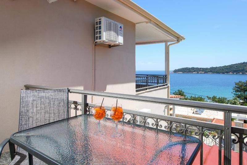 Apartment with Sea View image 3