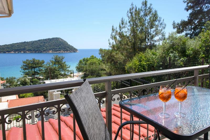 Apartment with Sea View image 2