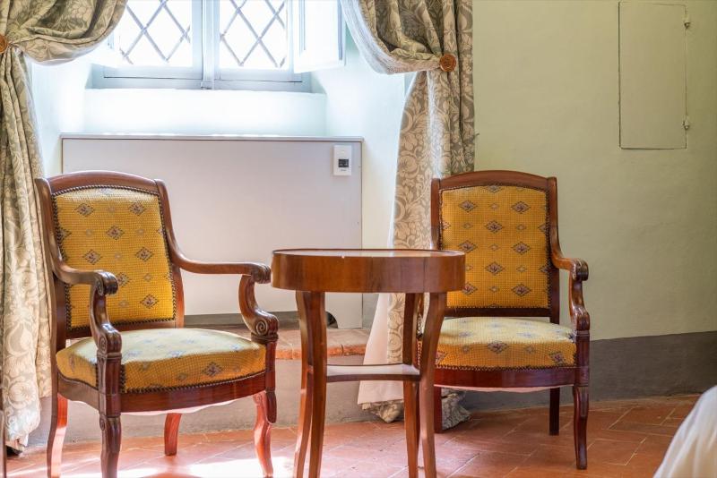 Deluxe Double Room with Castle View image 4