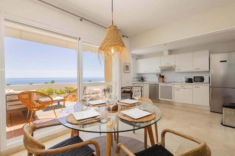 Modern beachside Penthouse with amazing sea views in Costabella Marbella - image 33