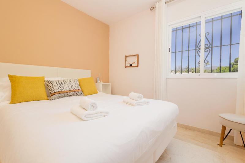 Modern beachside Penthouse with amazing sea views in Costabella Marbella - image 26