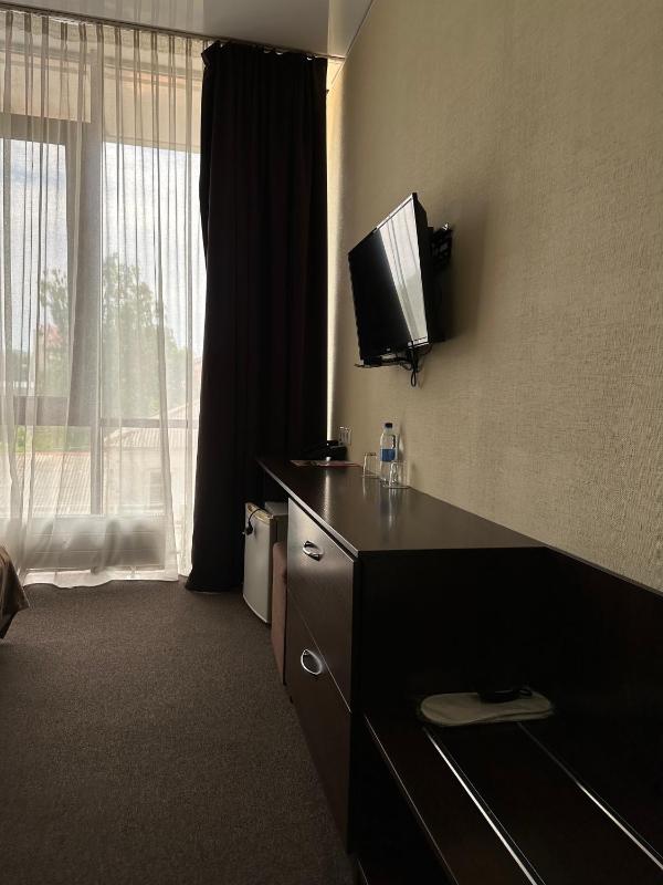 Large Double Room image 2