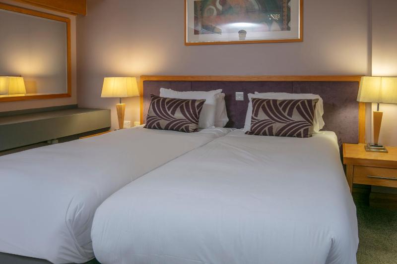 Standard Twin Room - Non-Smoking image 2