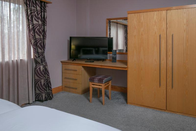 Standard Twin Room - Non-Smoking image 3