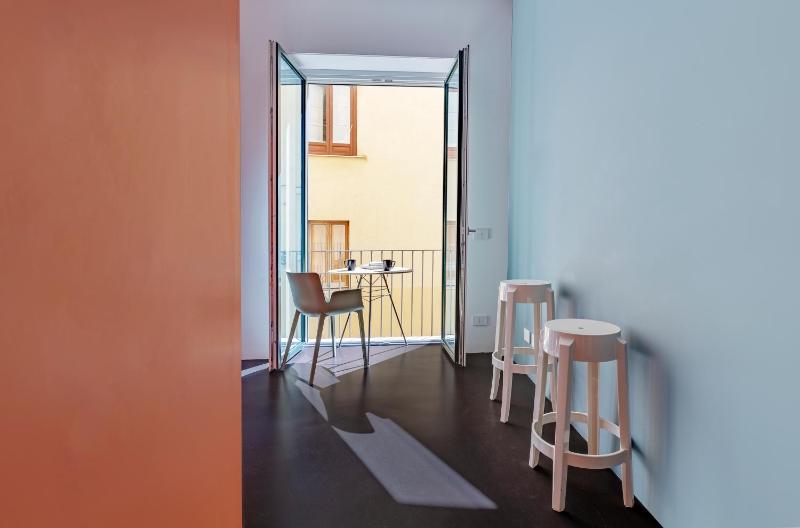 Fiveplace Design Suites & Apartments - image 11