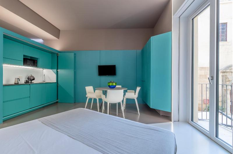 Fiveplace Design Suites & Apartments - image 25