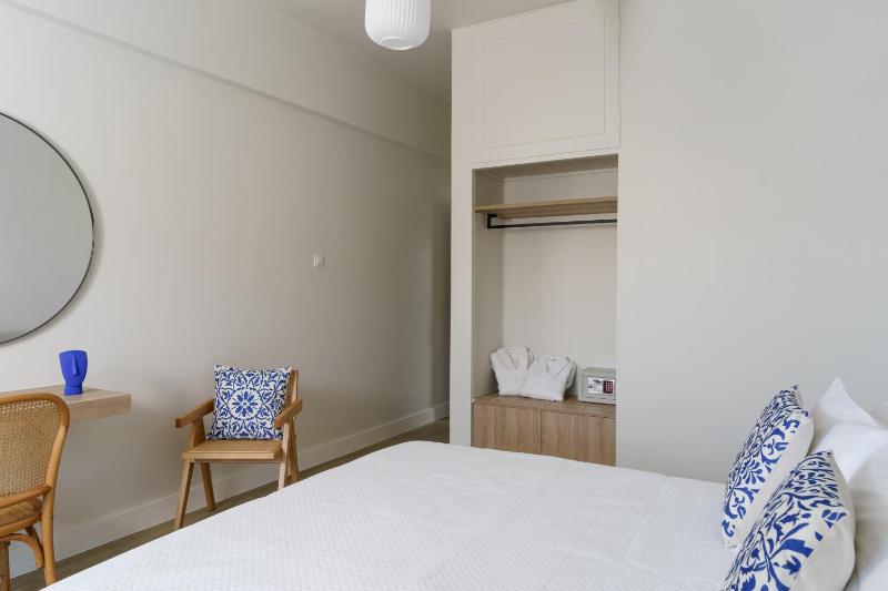 Superior Double Room with Sea View image 4