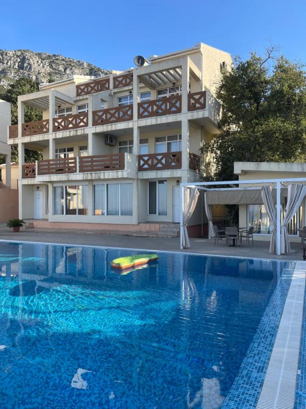 Digital Nomads Package - Deluxe Two-Bedroom Apartment with Terrace and Sea View image 3