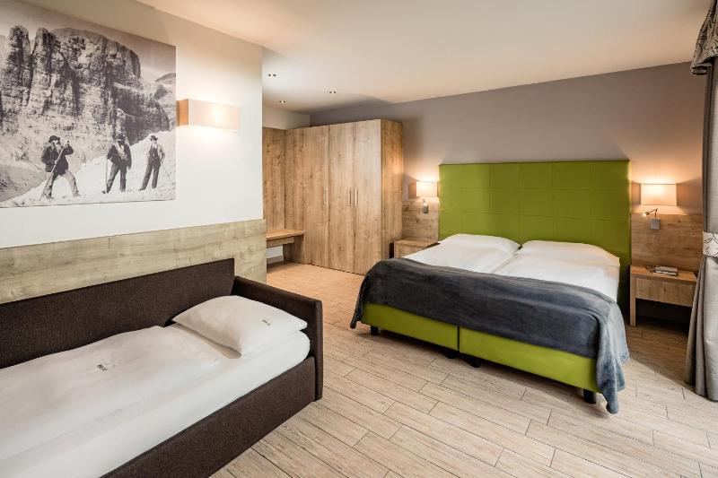 Classic Triple Room image 1