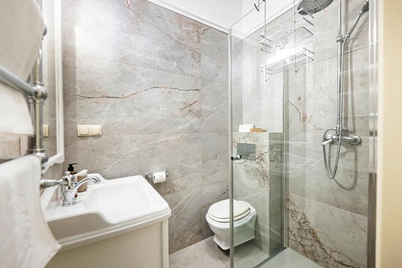 EASY RENT Apartments- Fontana Boutique - image 35