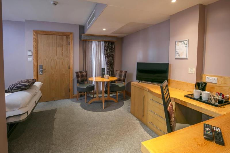 Executive King Suite with Jacuzzi - Non-Smoking image 1