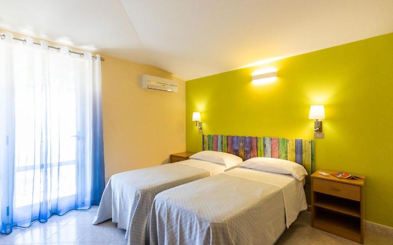 Suite with Sea View image 3