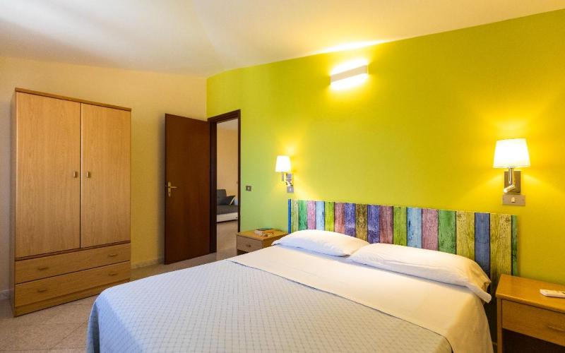 Suite with Sea View image 2