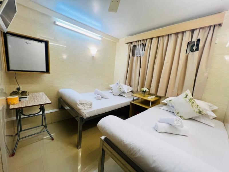 Holiday Guest House - image 8