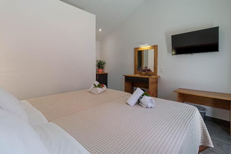 Budget Double Room image 3
