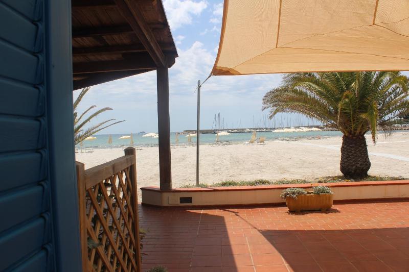 Triple Room with Sea View image 1