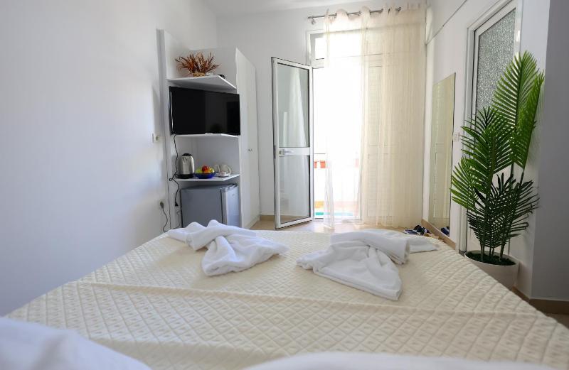 Berat Central Studio - image 13