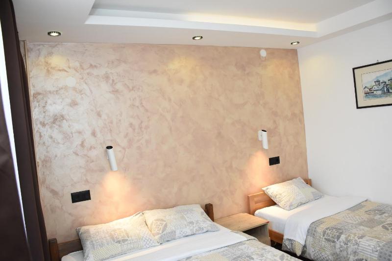 Standard Double or Twin Room image 3