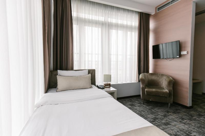 Single Room image 3