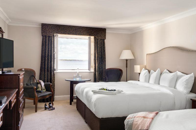 Standard Triple Room image 2
