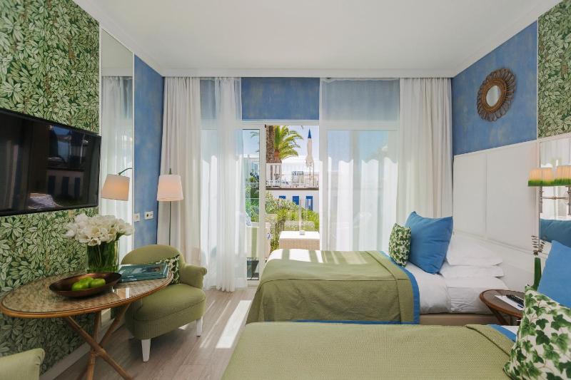 Classic Double Room image 1