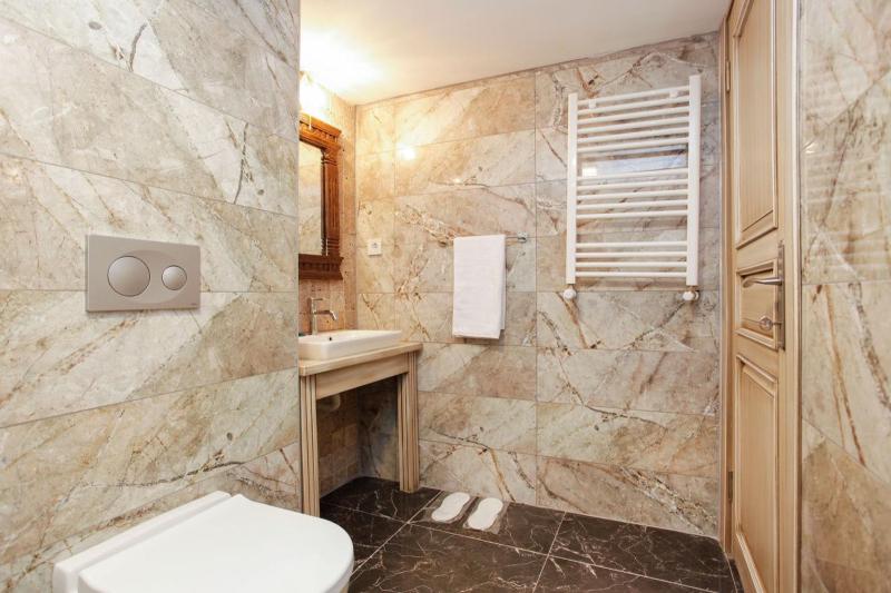 Double Room with Terrace image 4