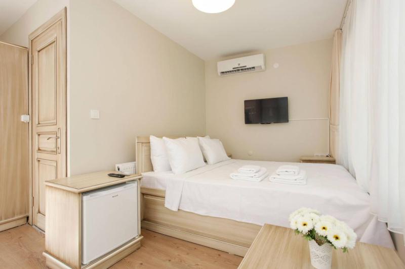 Single Room with Terrace image 1