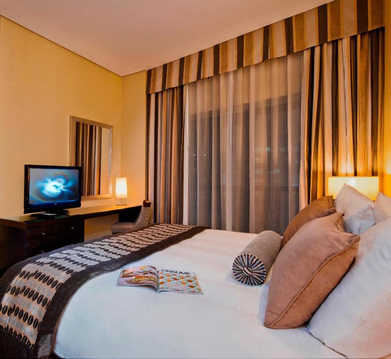 Deluxe Room – Inclusive of 20% F&B discount, Late Check-Out, 25% on Laundry, Shuttle Service to Mall of the Emirates & Dubai Outlet Village image 3