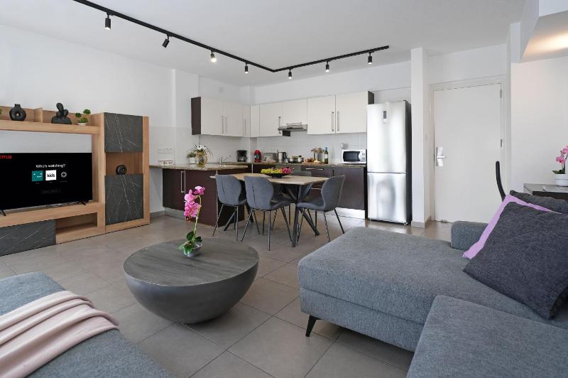 Alessia 2bed Apartment - Coralli Beachfront Resort - image 14