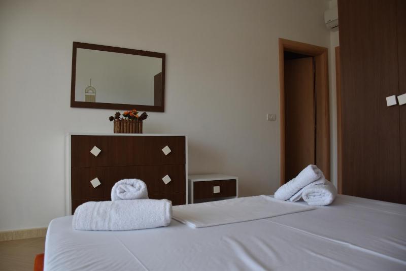 Gjiri i Lalzit - Leta's Apartments - three bedroom apartment - image 13