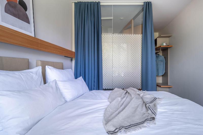 Double Room image 3