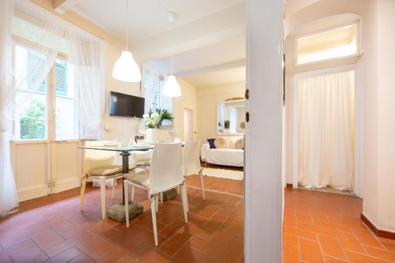 Casa Claudette in center town with terrace - image 24