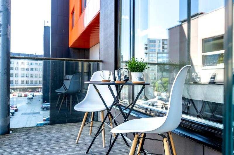 City center apartment with free parking and sauna - image 10