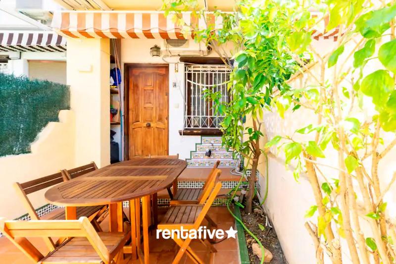 rentafive - Bungalow - Terraza - 5 min Gran Playa - image 1