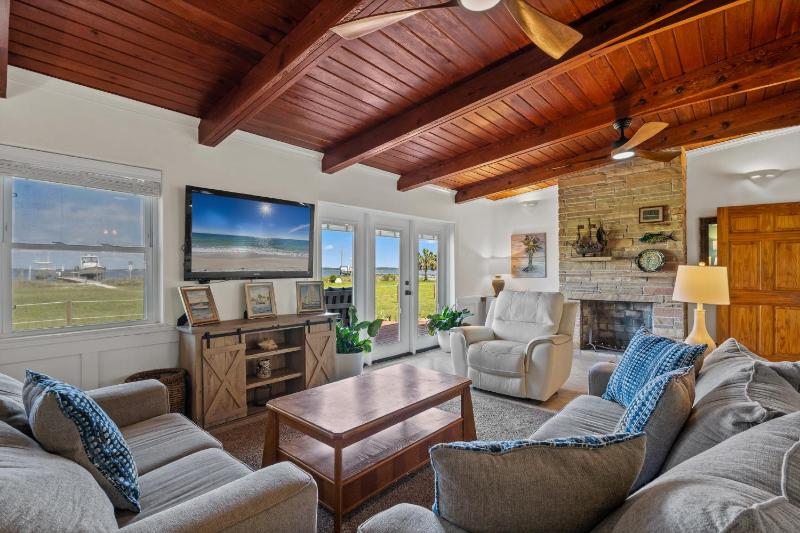 Sunset Vista Beach House - image 17