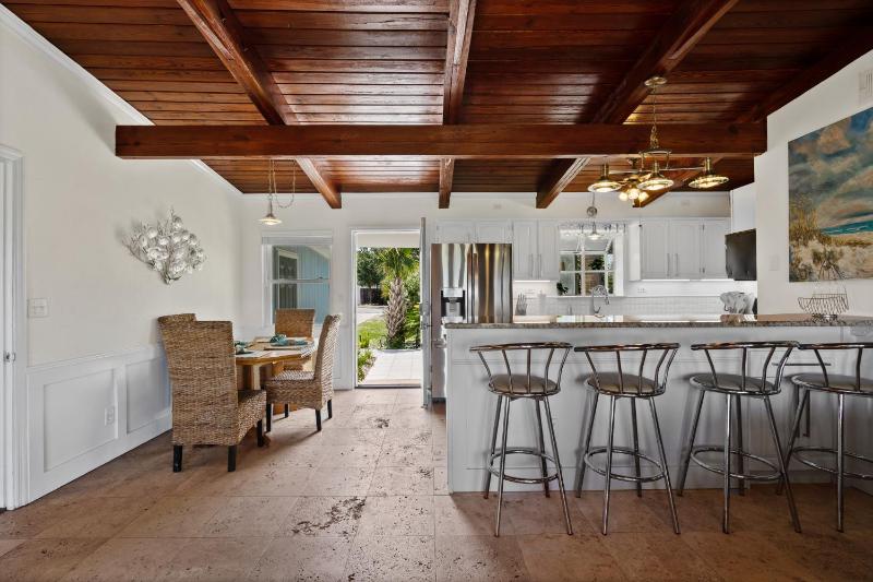 Sunset Vista Beach House - image 23