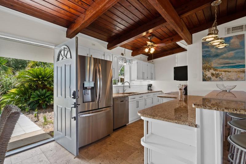 Sunset Vista Beach House - image 31