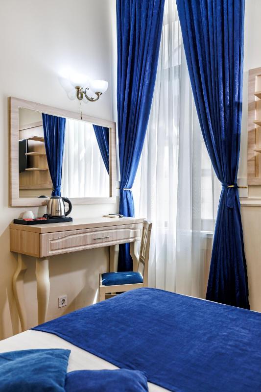 Single Room image 4