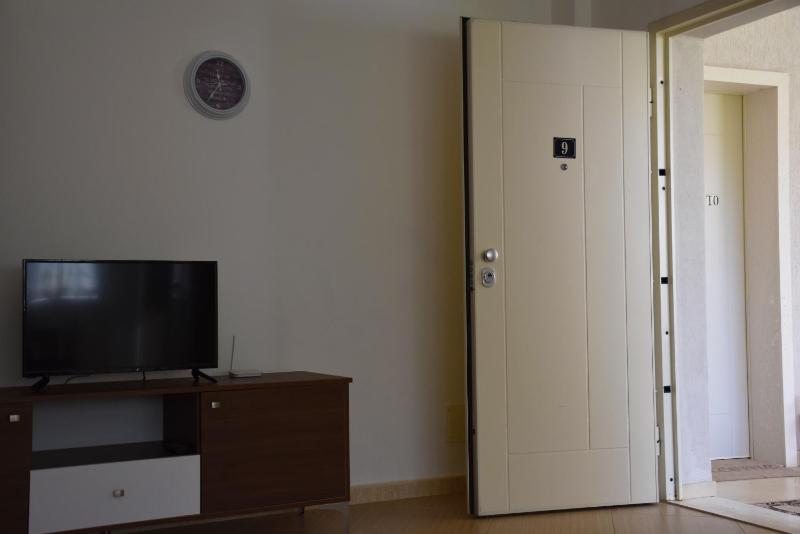 Gjiri i Lalzit - Leta's Apartments - three bedroom apartment - image 7
